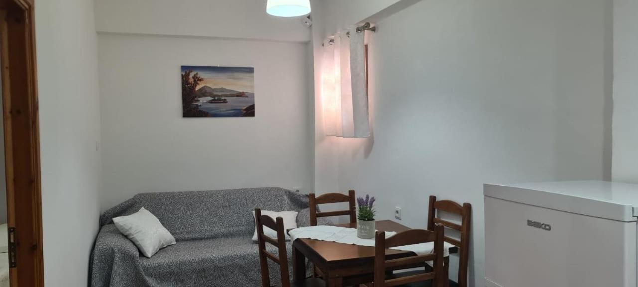 Apart-Hotel Llazari Himare Phòng bức ảnh