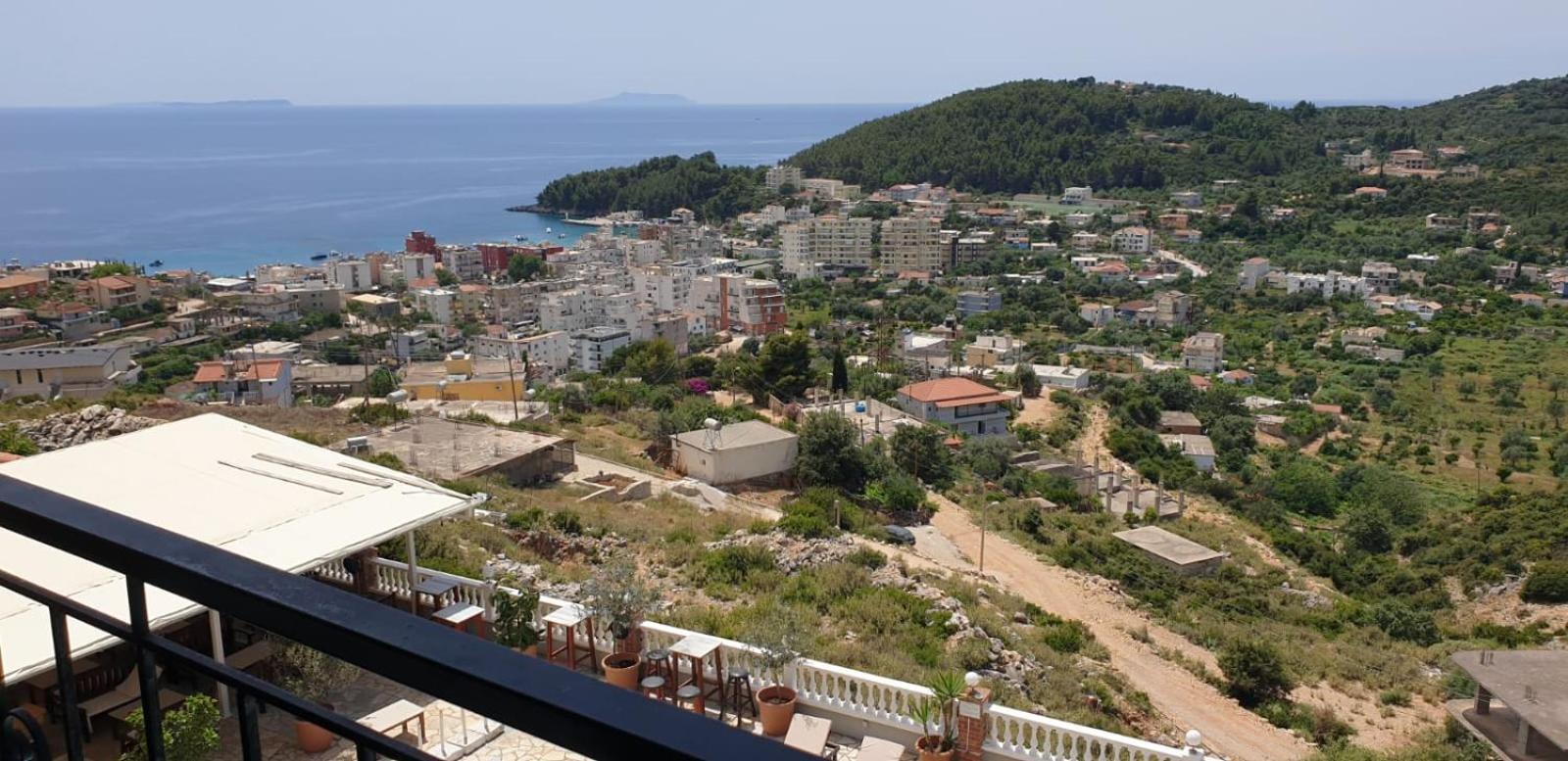 Apart-Hotel Llazari Himare Ngoại thất bức ảnh