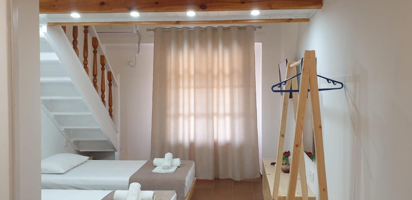 Apart-Hotel Llazari Himare Phòng bức ảnh