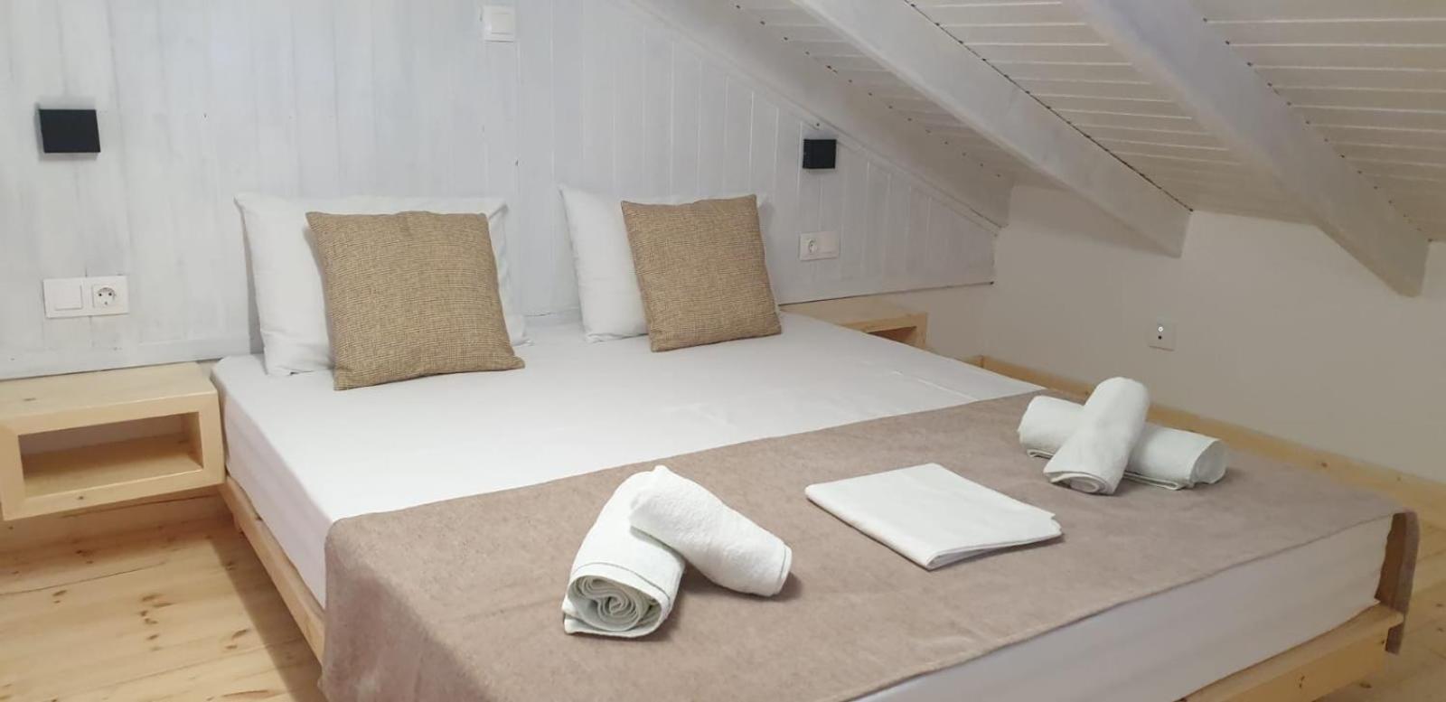 Apart-Hotel Llazari Himare Ngoại thất bức ảnh