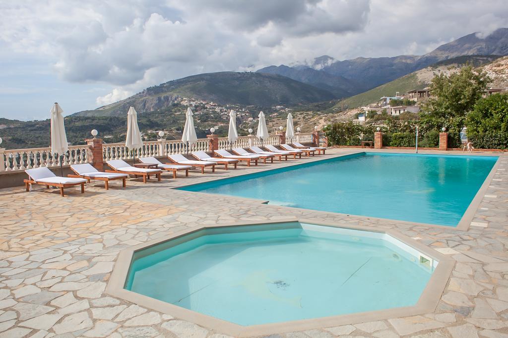 Apart-Hotel Llazari Himare Ngoại thất bức ảnh