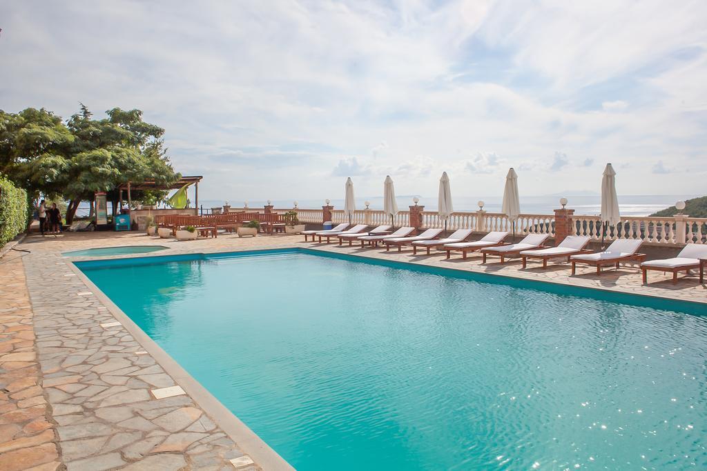 Apart-Hotel Llazari Himare Ngoại thất bức ảnh