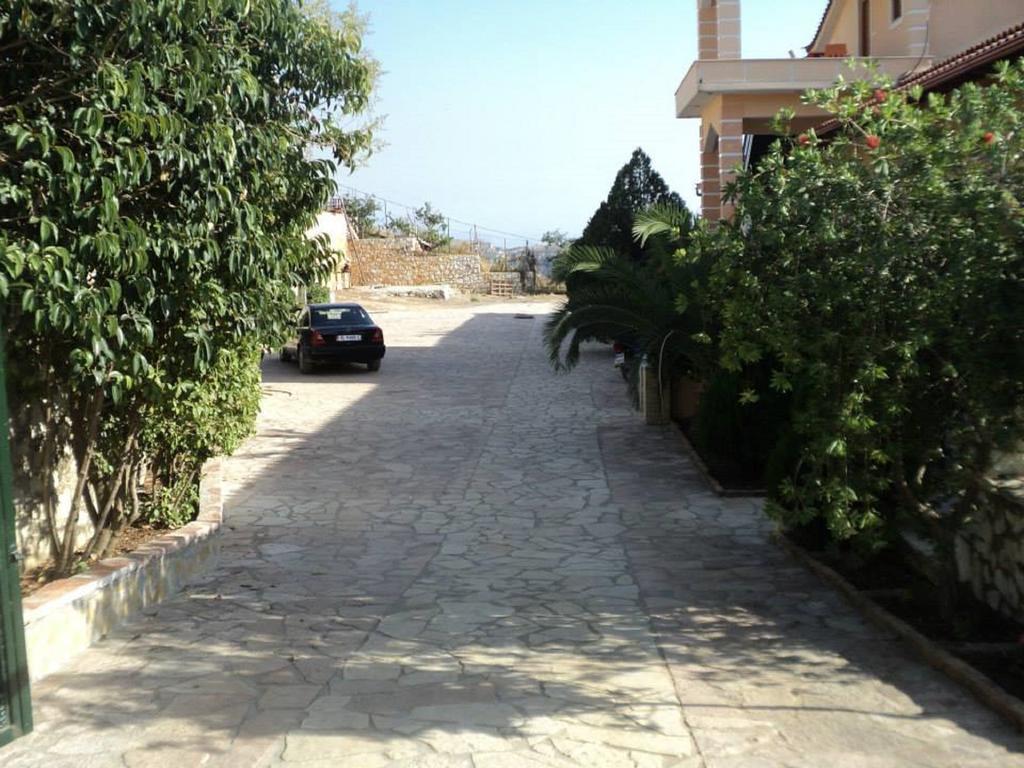 Apart-Hotel Llazari Himare Ngoại thất bức ảnh